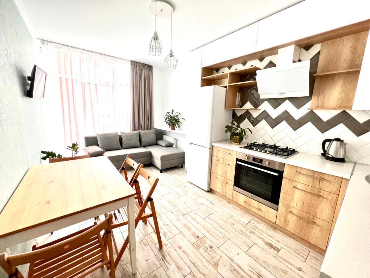 Osapart Cozy Apartment In A Complex Semycvit Lviv Eksteriør billede