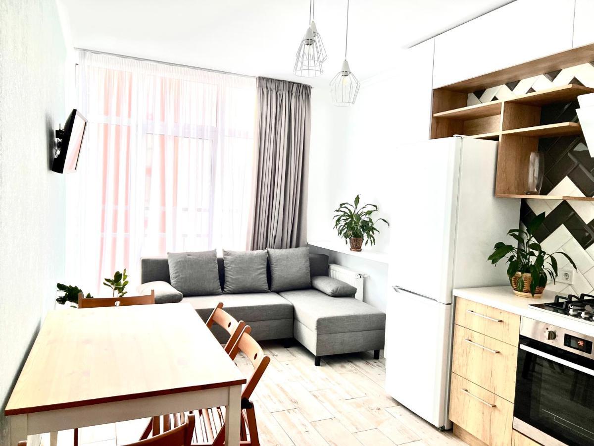 Osapart Cozy Apartment In A Complex Semycvit Lviv Eksteriør billede