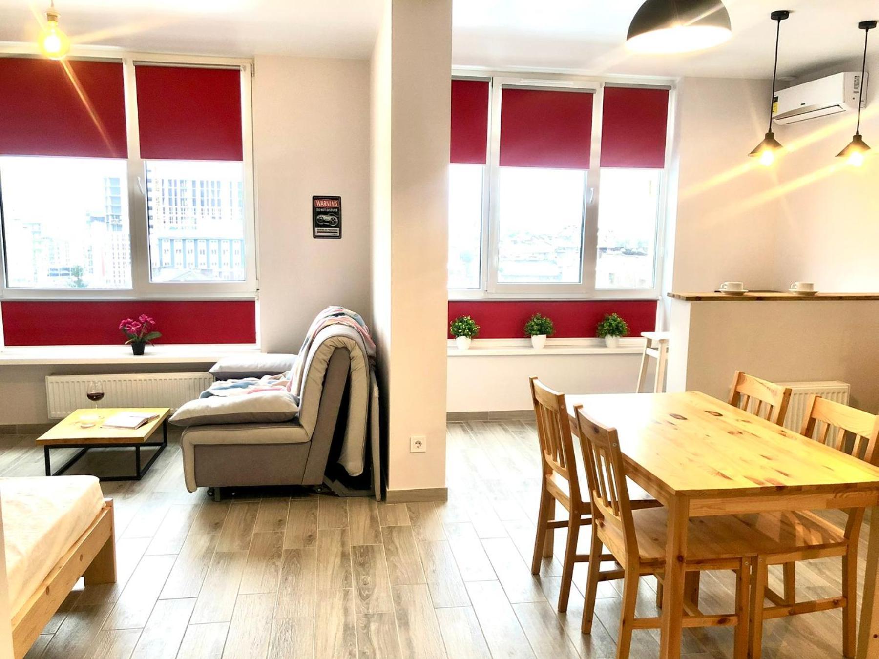 Osapart Cozy Apartment In A Complex Semycvit Lviv Eksteriør billede